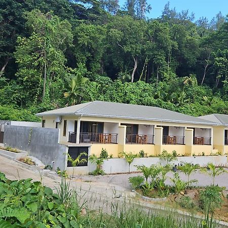 ホテル Solea Self Catering ヴィクトリア エクステリア 写真